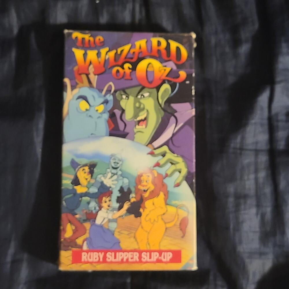 The Wizard Of Oz Ruby Slipper Slip-Up Rare & OOP Turner Home Entertainment VHS